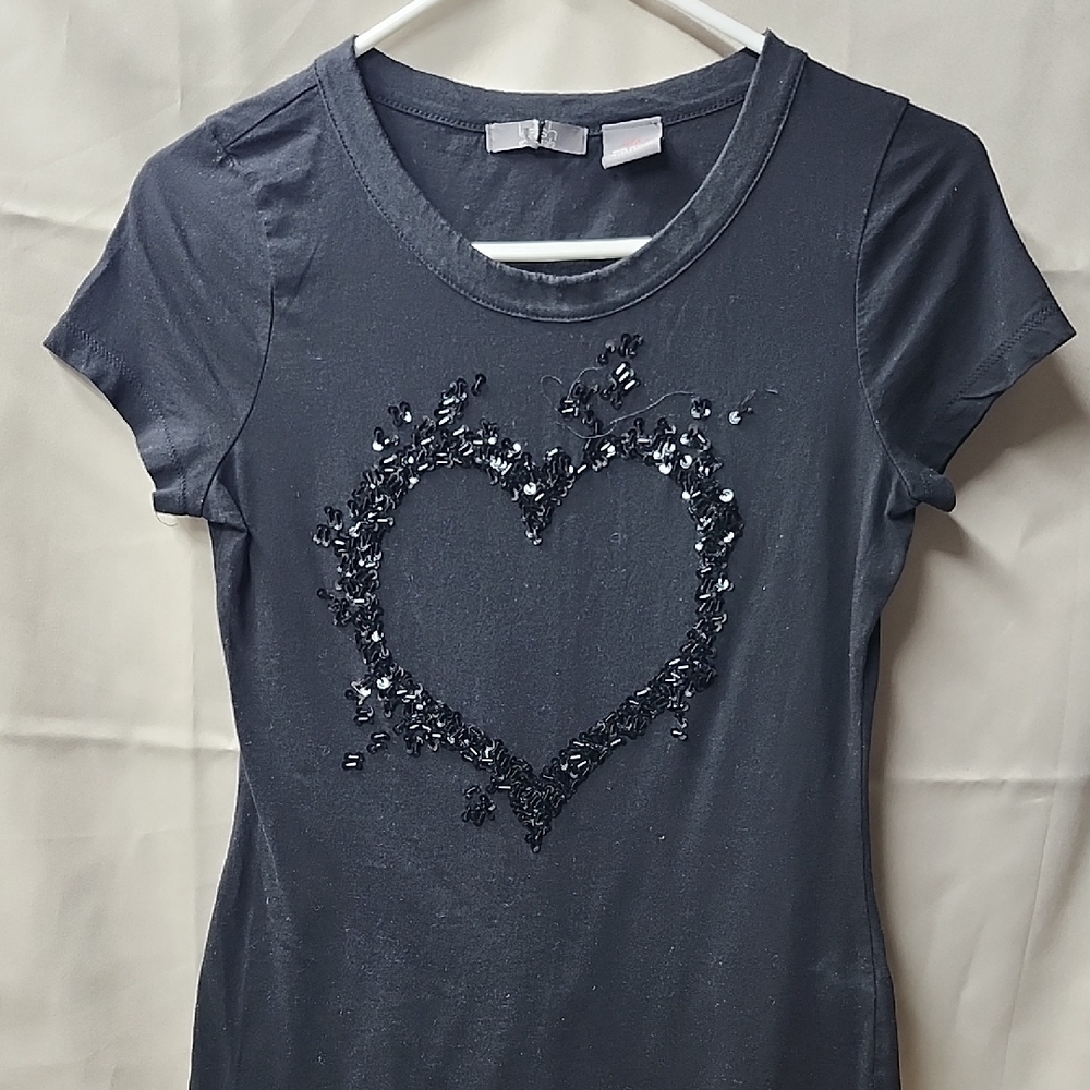 Womens Sequin Heart Tee Size S.